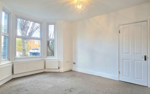 2 Bedroom Apartment, Albert Road, South Norwood