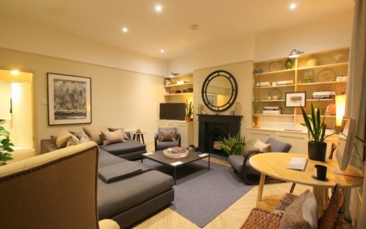 1 Bedroom Apartment, Beverley Road, London