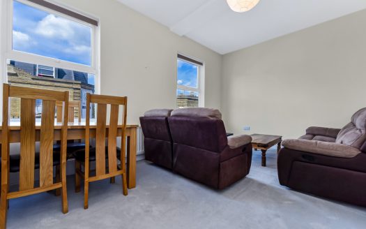 2 Bedroom Apartment, Battersea Park Road, London