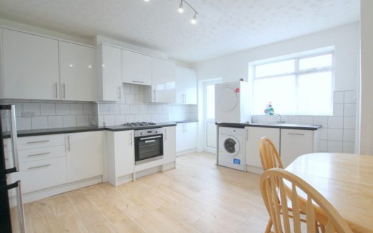 4 Bedroom Apartment, Twickenham Road, Isleworth