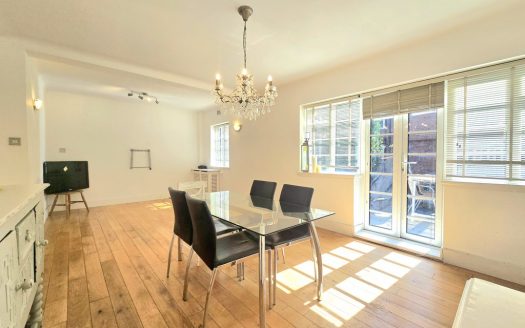 3 Bedroom Apartment, Wimbledon Hill Road, London