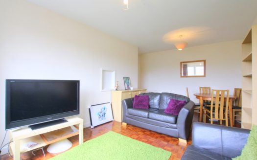 2 Bedroom Apartment, Griffiths Road, London