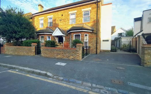 2 Bedroom Semi-Detached House, Oval Road, Croydon
