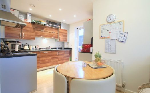 2 Bedroom Apartment, Norstead Place, London SW15