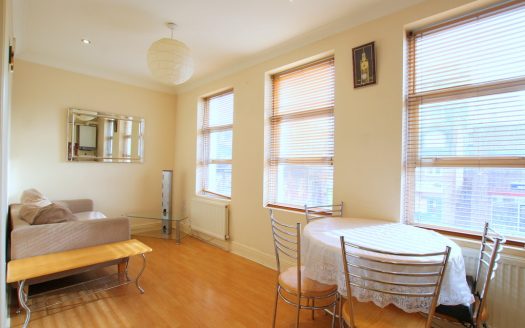 1 Bedroom , 5 Kingston Road