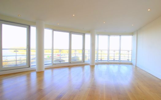 3 Bedroom Apartment, Brewhouse Lane, London