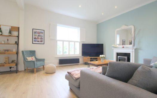 3 Bedroom Apartment, Altenburg Gardens, London