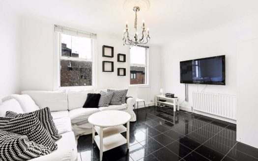 2 Bedroom Maisonette, Broadley Street, London