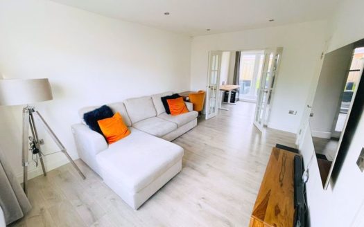 3 Bedroom Semi-Detached House, Ellington Park, Maidenhead