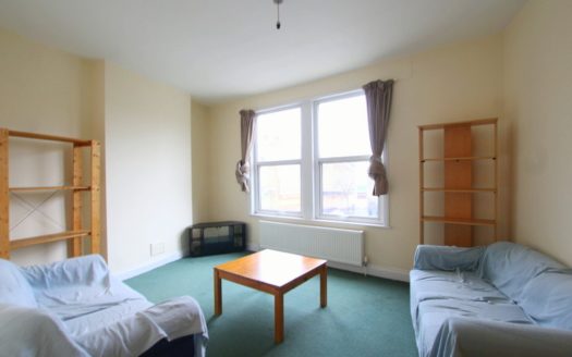 3 Bedroom Building, Garratt Lane, London