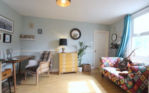1 Bedroom Apartment, Kingston Road, London
