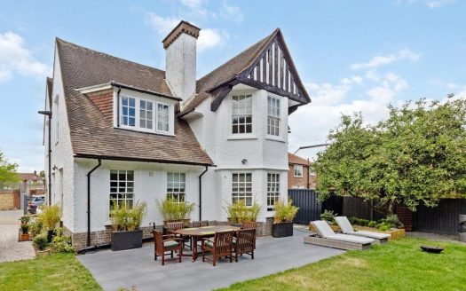 1 Bedroom Detached House, Broadwater Road, Tooting
