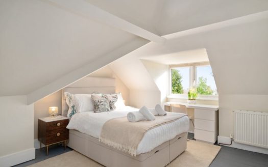 1 Bedroom Porfessional Shared House, Drewstead Road, Streatham